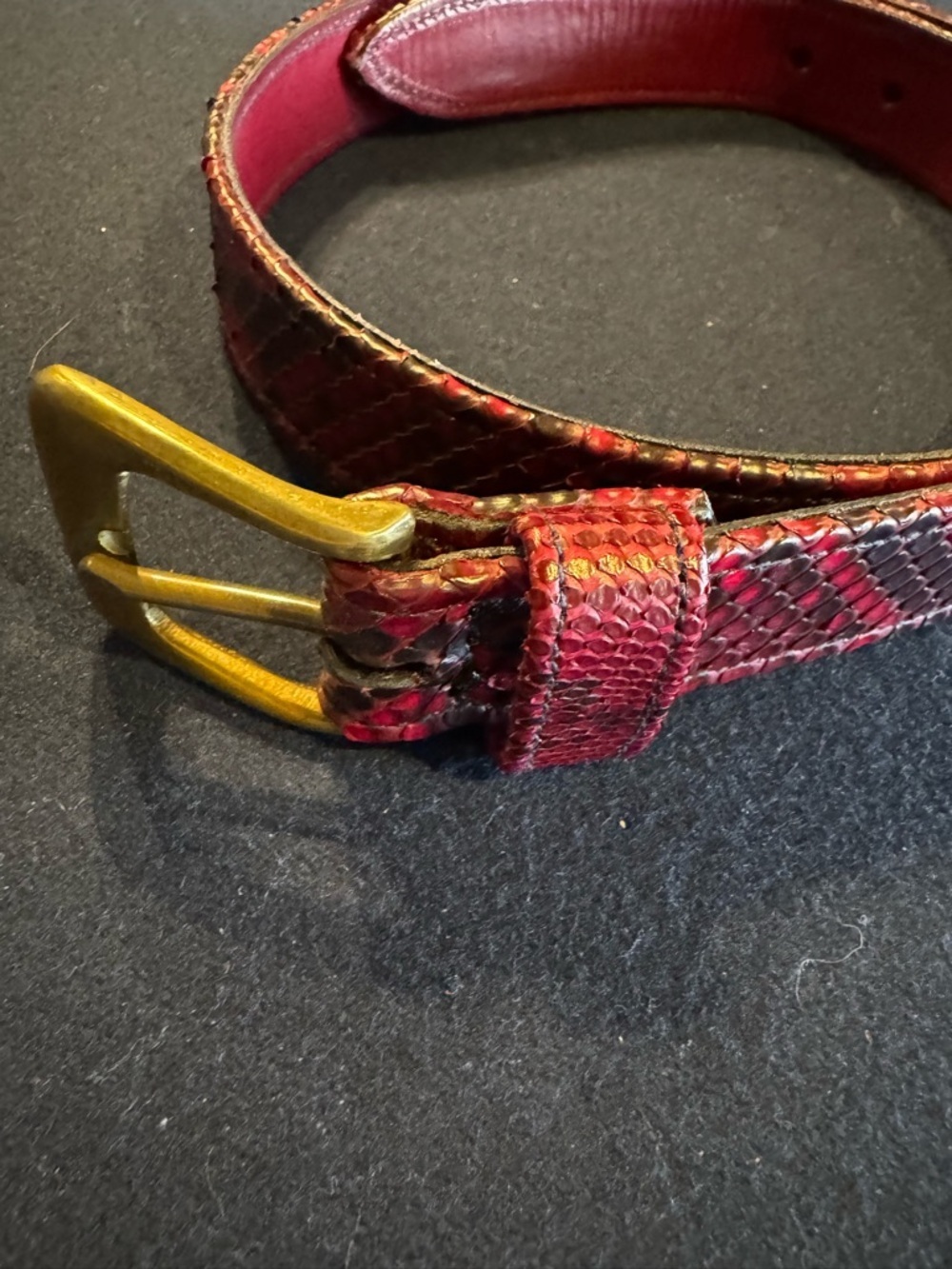 Italian Red Snakeskin Textured Leather Belt with Brass Buckle Sz M - Picture 9 of 10